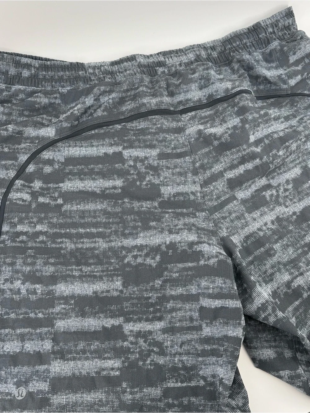 Lululemon Pace Breaker Shorts Mens XXL Glitch Camo Grey Black 9” Athletic Gym